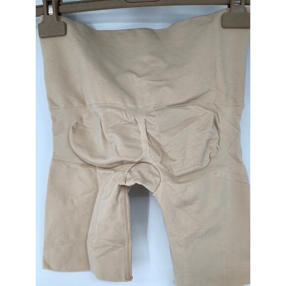 ASSETS by SPANX Large Beige Remarkable Result High Waist Mid Thigh Shaper K33-18 - Picture 7 of 9